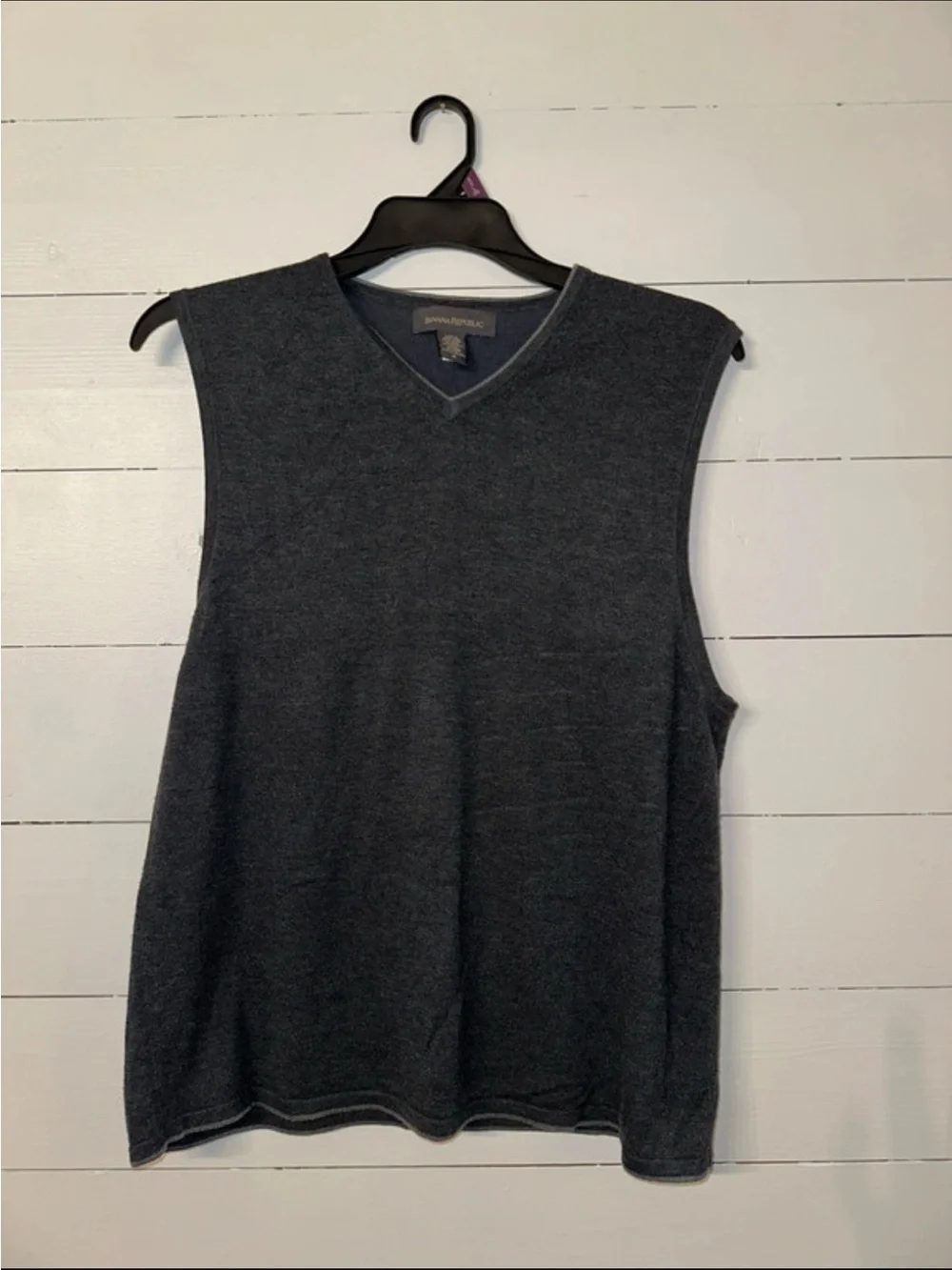 Banana Republic Charcoal V-Neck Sleeveless Knit Vest